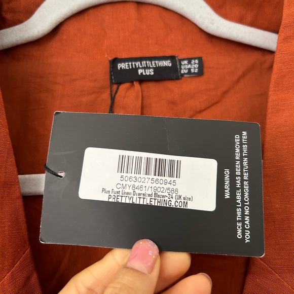 FREE w/ PURCHASE NWT PrettyLittleThing Plus Rust Linen Oversized Blazer - Picture 7 of 9